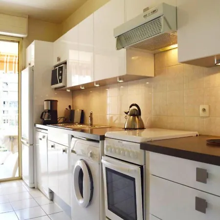 Apartment Eden Parc 3 *
