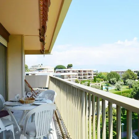 Eden Parc 3 Apartment *