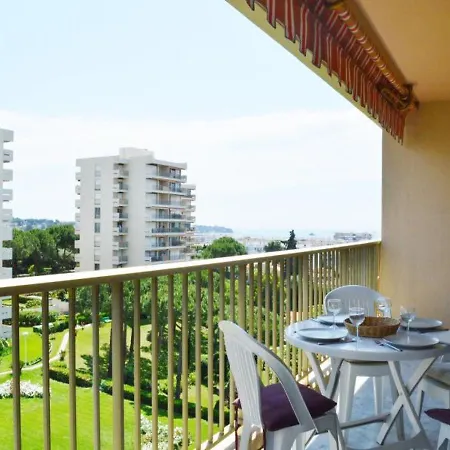 Eden Parc 3 Apartment *